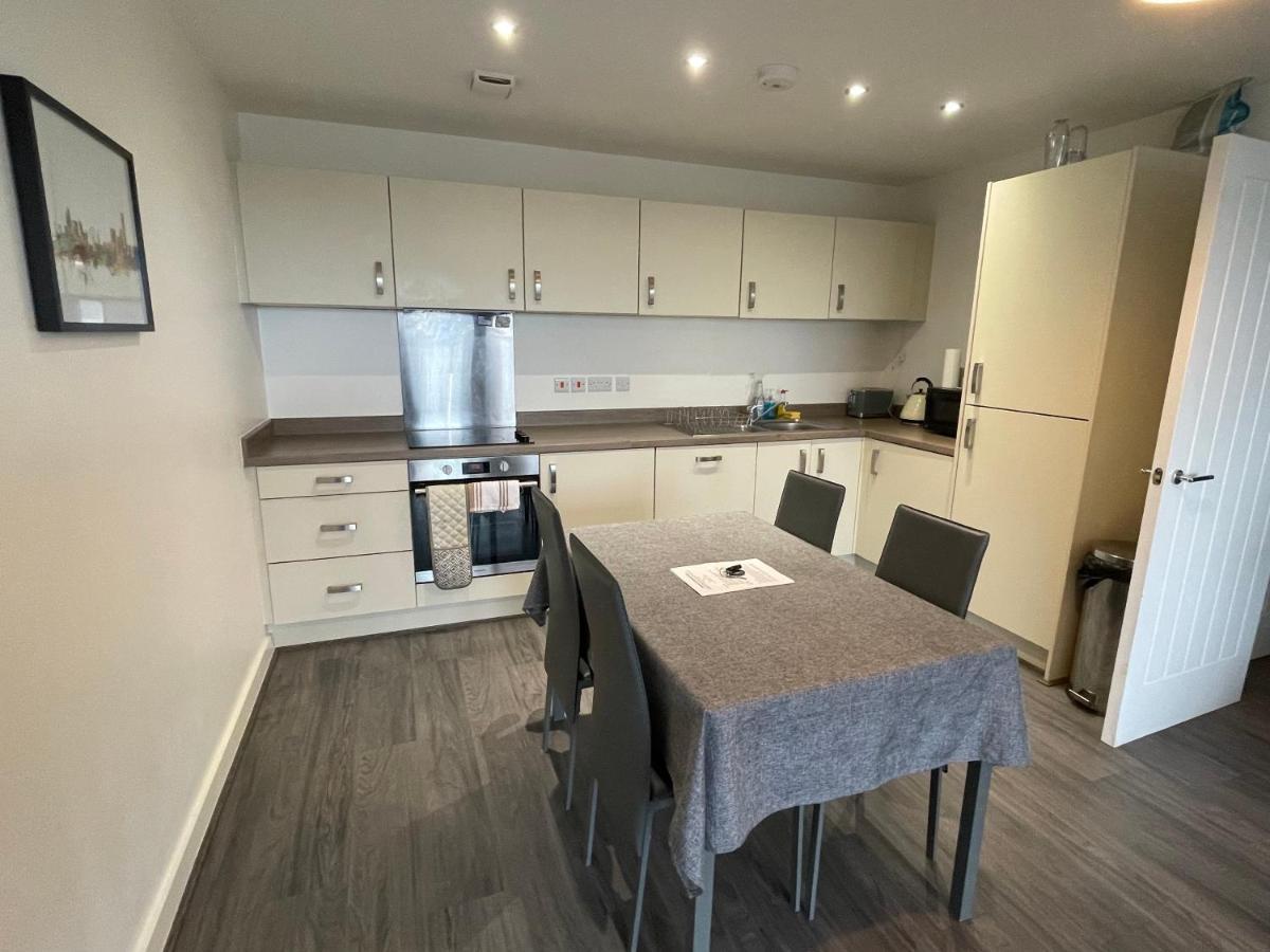 Balcony Marina Apartment With City Skyline Views - Free Secure Parking Manchester Luaran gambar