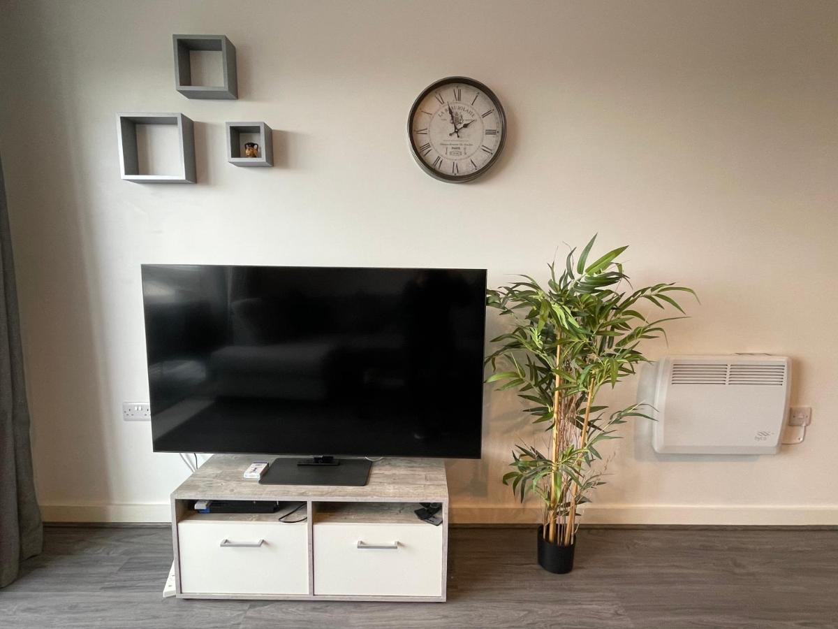 Balcony Marina Apartment With City Skyline Views - Free Secure Parking Manchester Luaran gambar