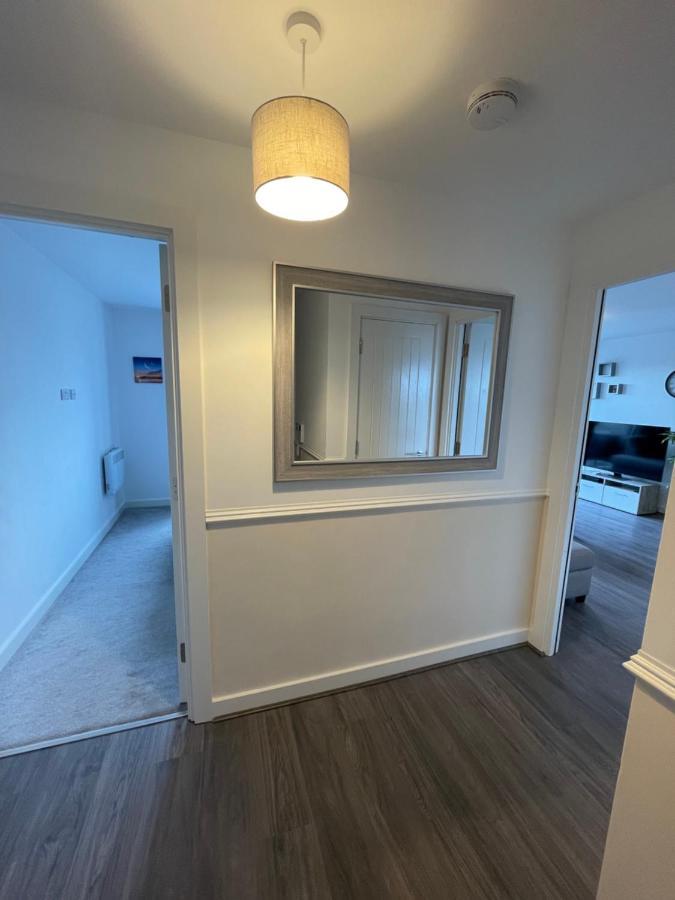 Balcony Marina Apartment With City Skyline Views - Free Secure Parking Manchester Luaran gambar